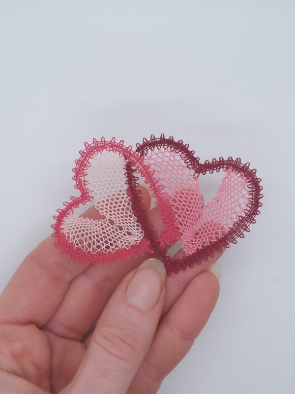 Cadre Double Cœurs en dentelle – Image 3